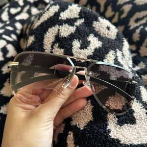 New black fashion sunglasses